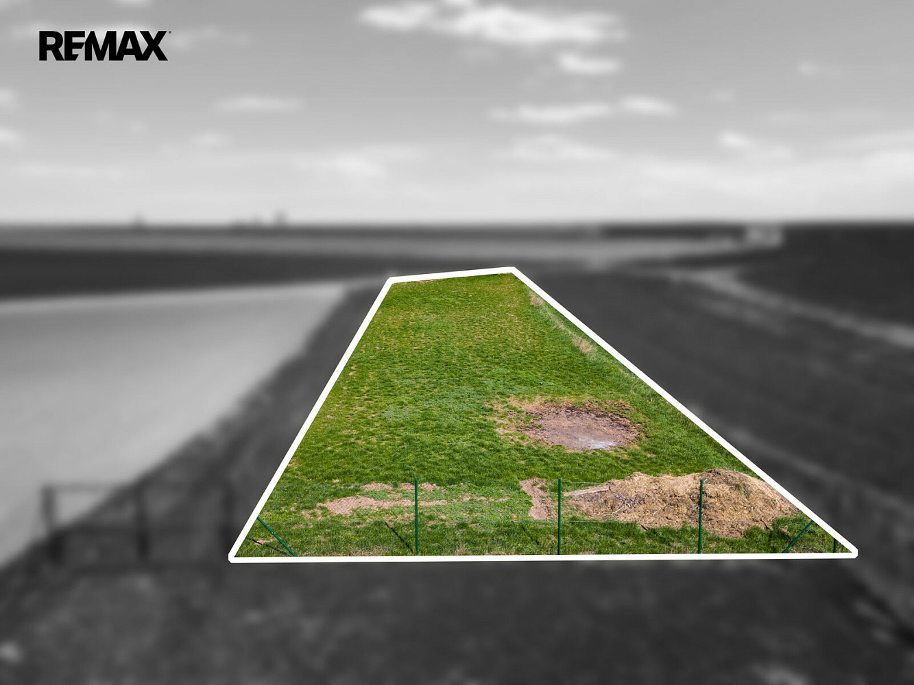 Prodej stavebního pozemku 849 m² – fotografie 4