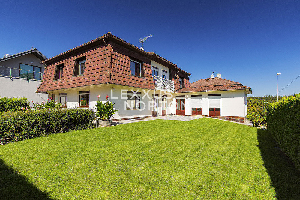 Pronájem domu 365 m² s pozemkem 539 m²