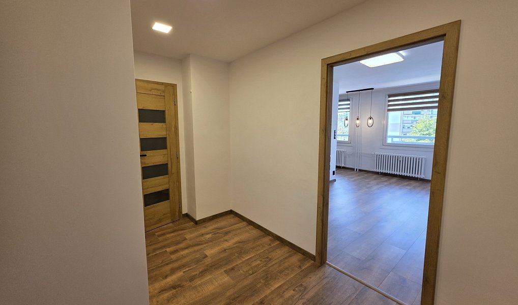 Prodej bytu 3+1 72 m², Teplice – náhled fotky 21