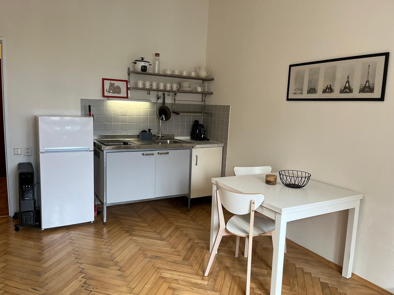 Pronájem bytu 1+kk 22 m² – fotografie 3