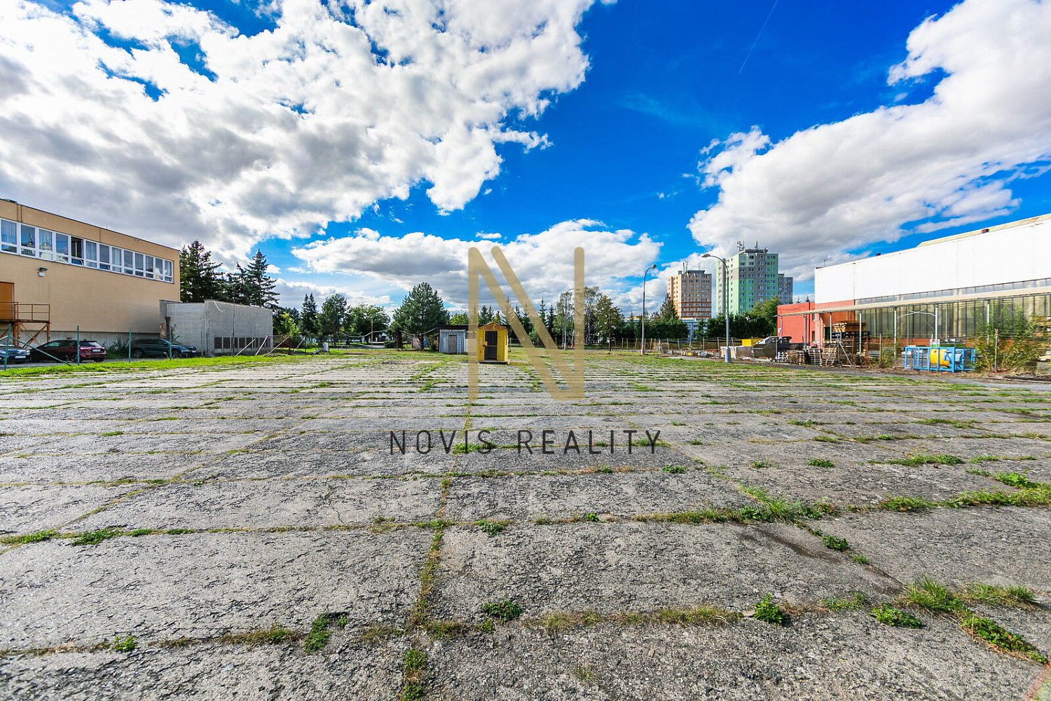 Pronájem komerčního pozemku 1 500 m² – fotografie 4