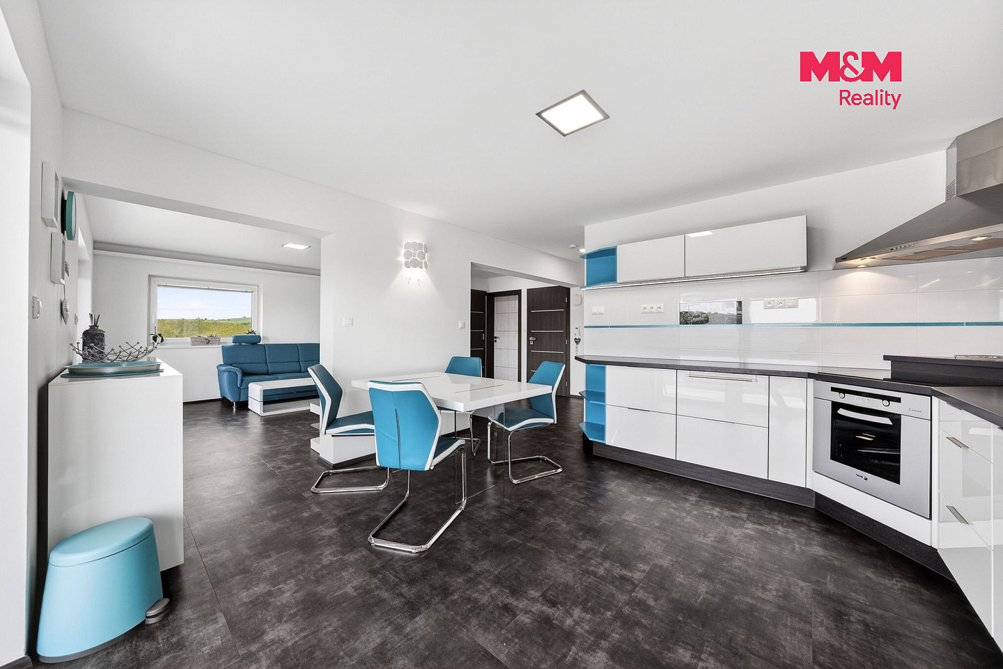 Prodej domu 233 m² s pozemkem 570 m² – fotografie 2