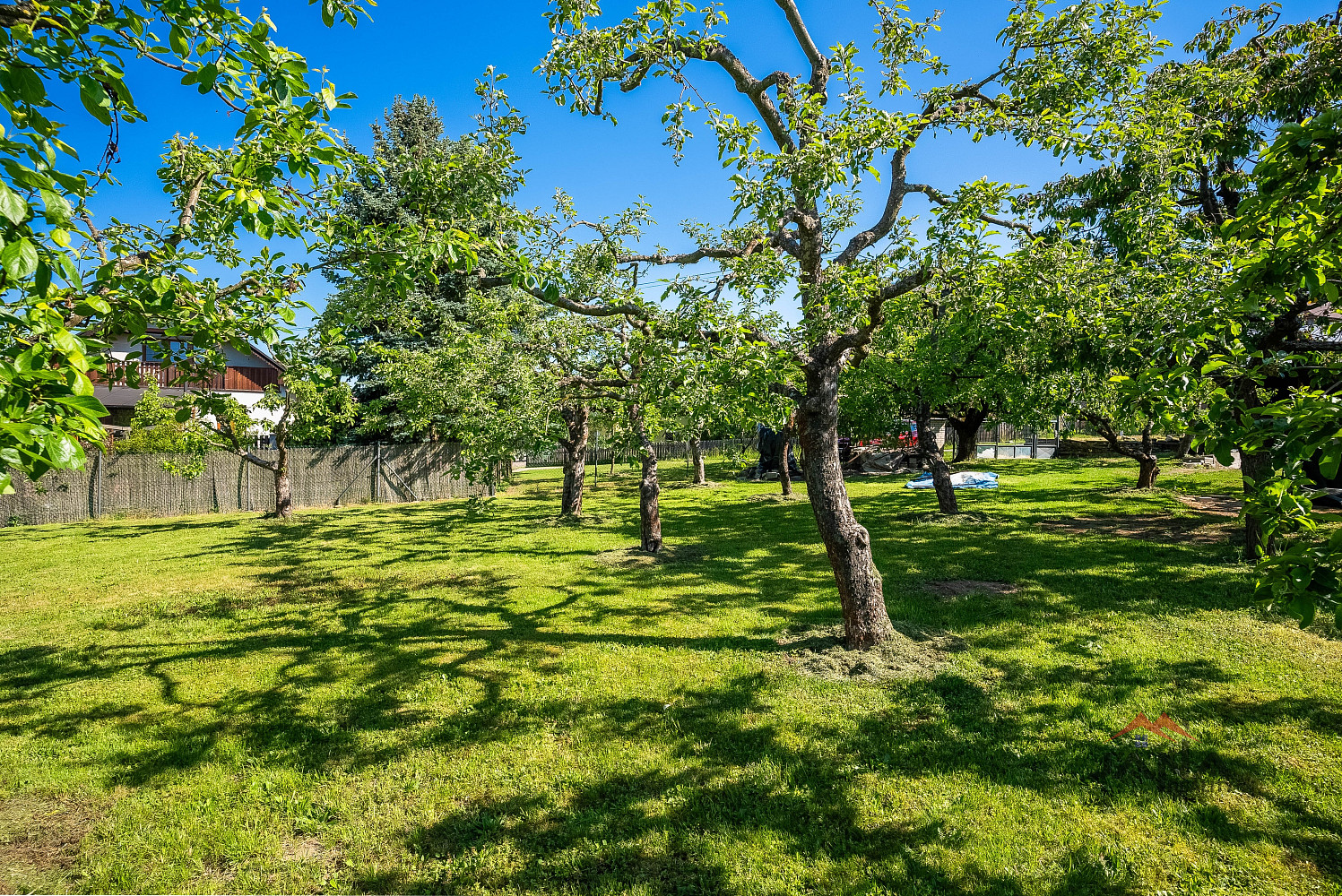 Prodej stavebního pozemku 1 201 m² - Widok 3