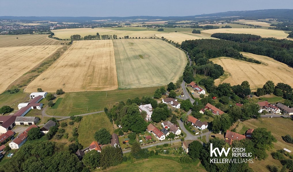 Prodej domu 900 m² s pozemkem 3 152 m², Rožmitál pod Třemšínem – náhled fotky 46