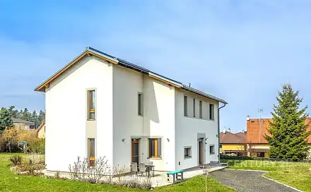 Prodej domu 226 m² s pozemkem 1 217 m², Svojetice, okres Praha-východ