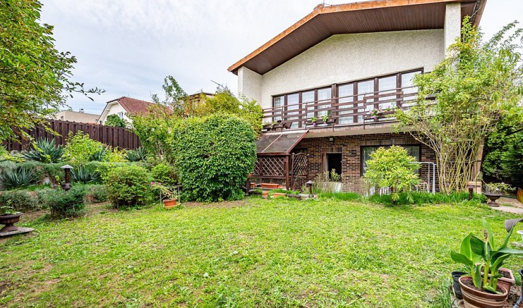 Prodej domu 360 m² s pozemkem 599 m², Benešov – náhled fotky 15
