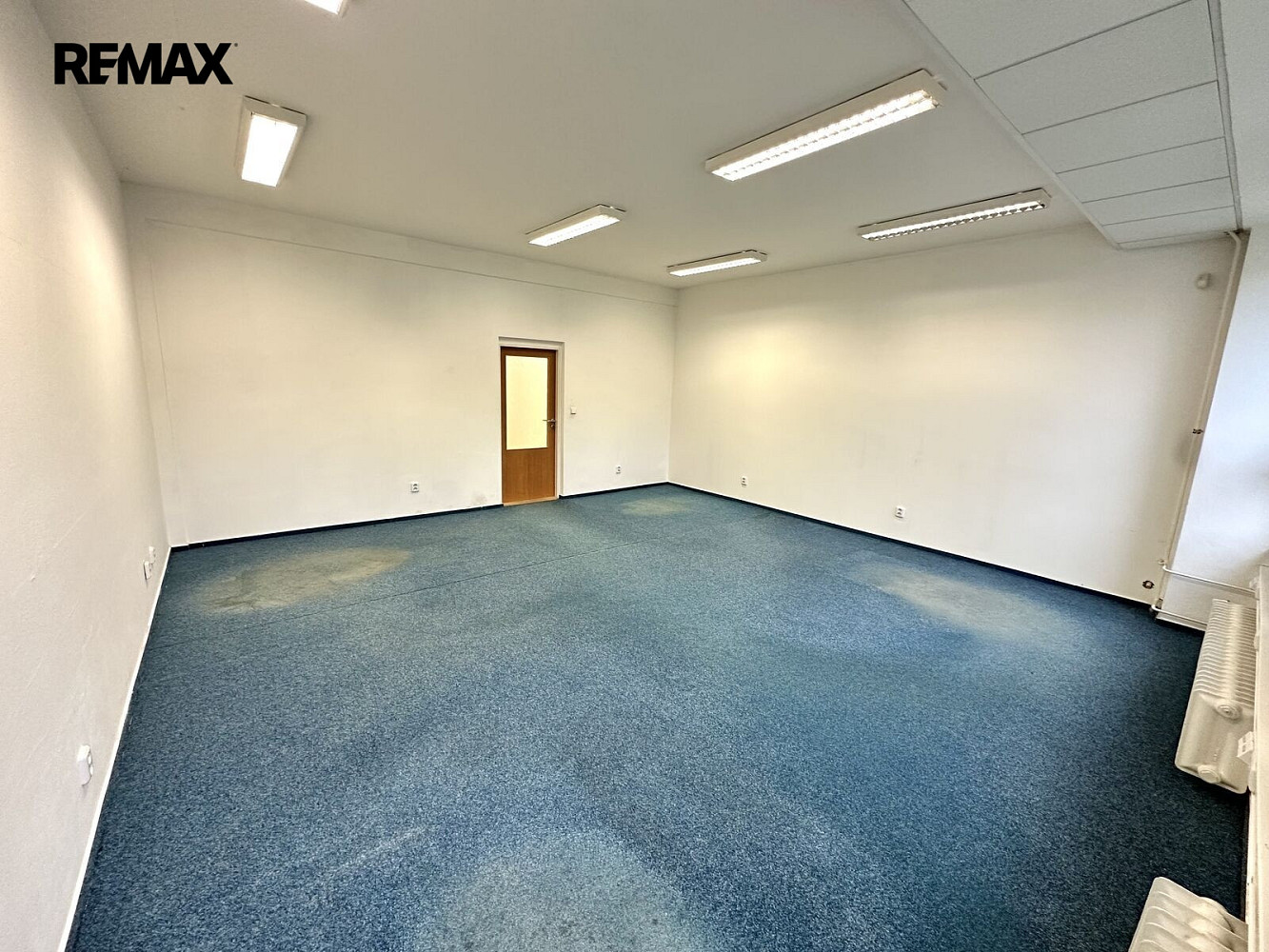 Pronájem kanceláře 43 m² – fotografie 3