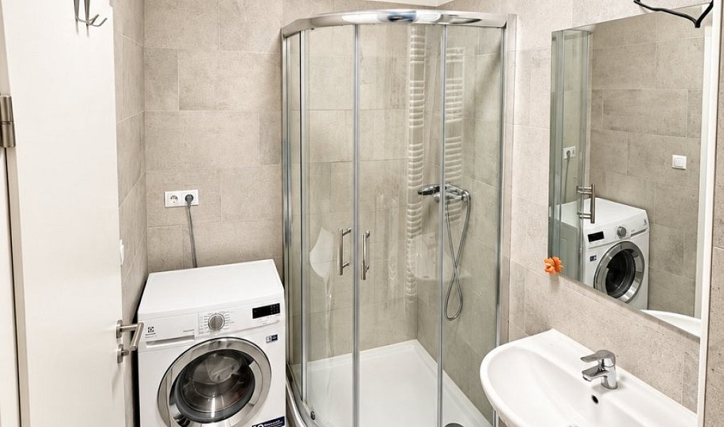 Prodej bytu 1+kk 38 m², Praha – náhled fotky 10