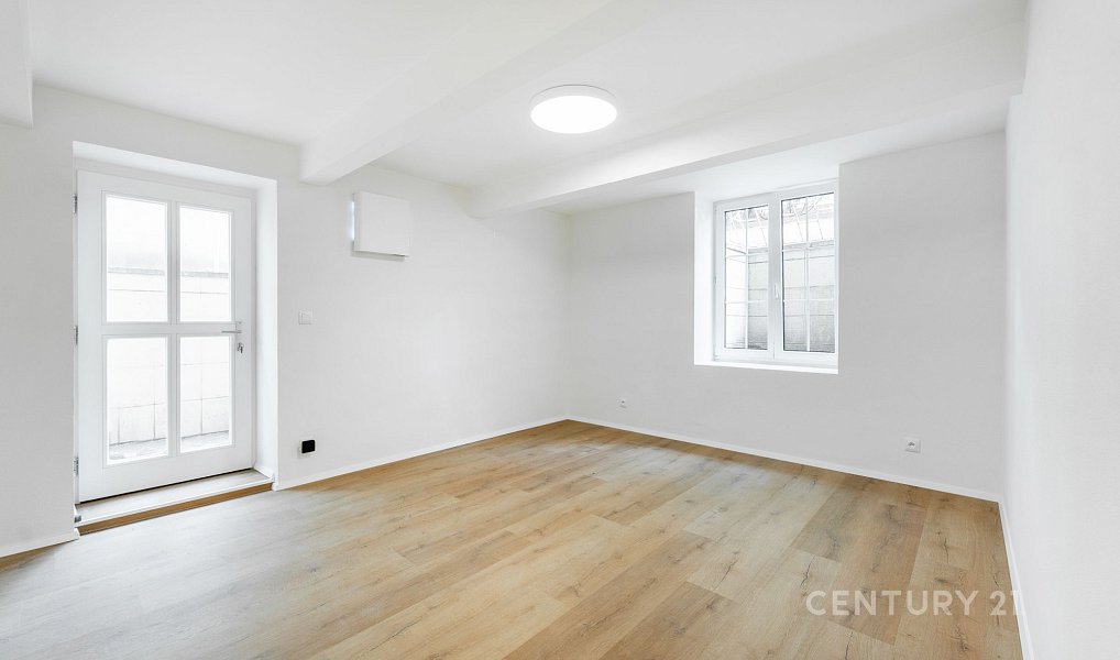 Prodej bytu 2+1 62 m², Praha – náhled fotky 3
