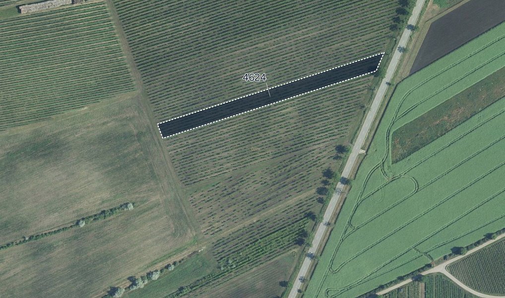 Prodej pozemku, 3926 m², Hodonín, Hovorany