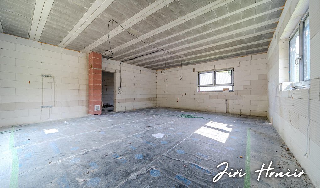 Prodej domu 313 m² s pozemkem 1 052 m², Nové Mitrovice – náhled fotky 7