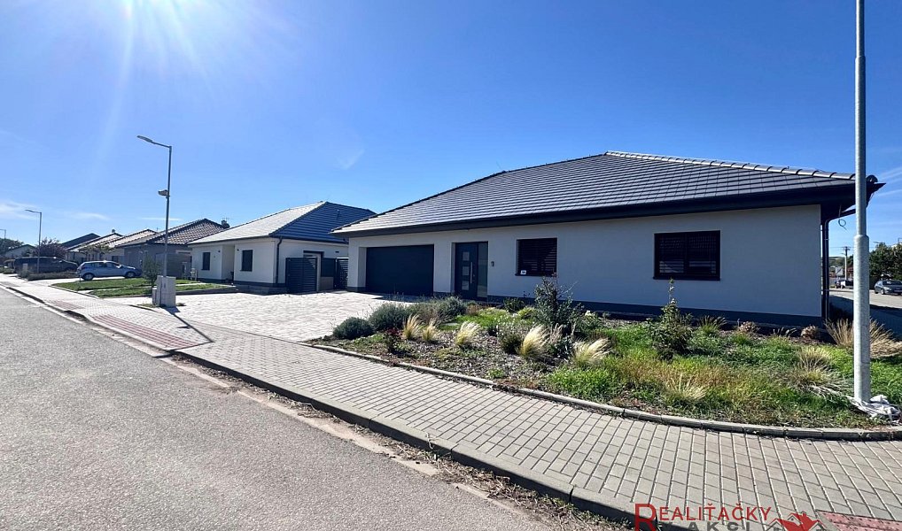 Prodej domu 208 m² s pozemkem 848 m², Dolní Dunajovice – náhled fotky 28