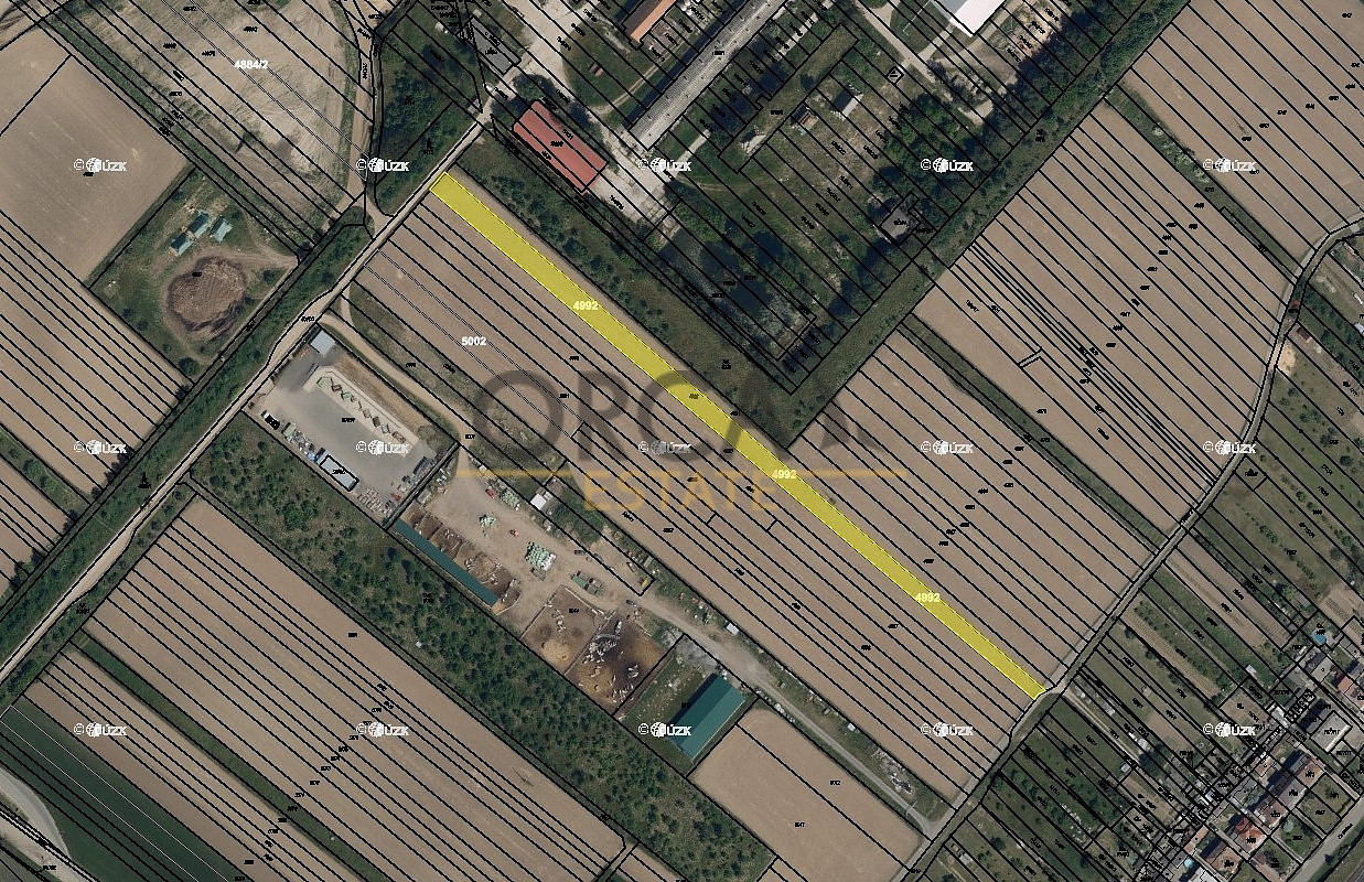 Prodej komerčního pozemku 1 525 m²