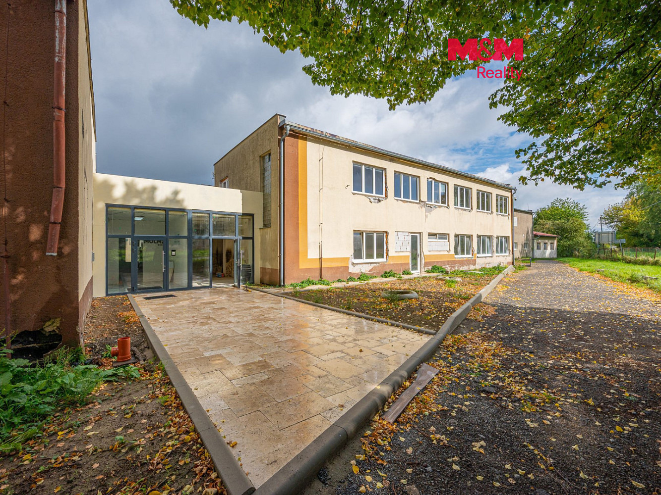 Pronájem skladovacích prostor 850 m²