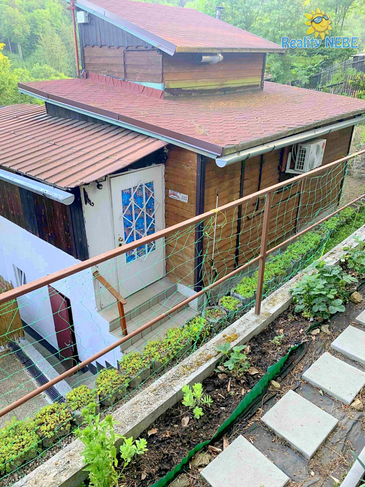 Prodej chaty/chalupy 100 m² s pozemkem 107 m²