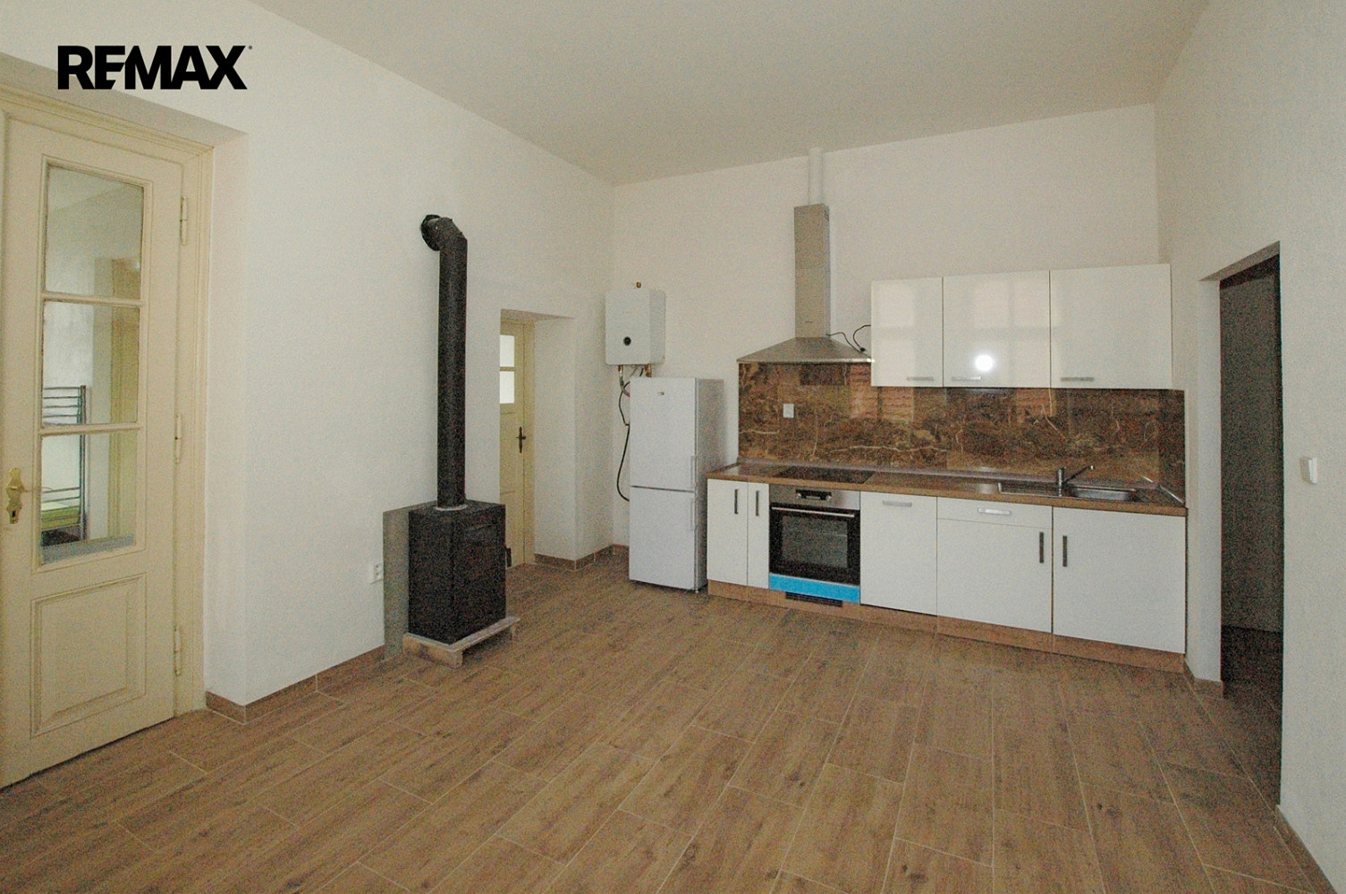 Prodej obchodních prostor 499 m² — photo 3
