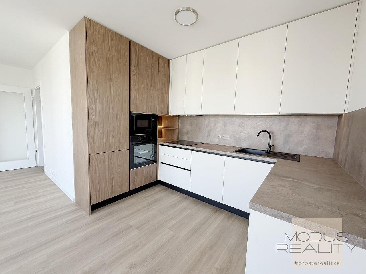2 kambarių butas, 89 m²