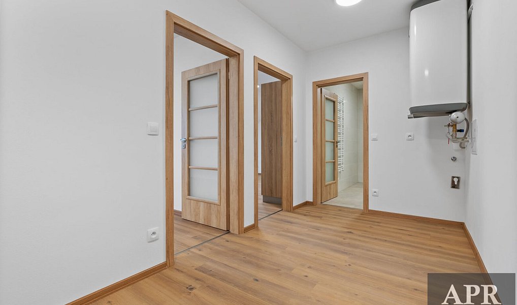 Pronájem bytu 2+1 58 m², Strážnice – náhled fotky 8