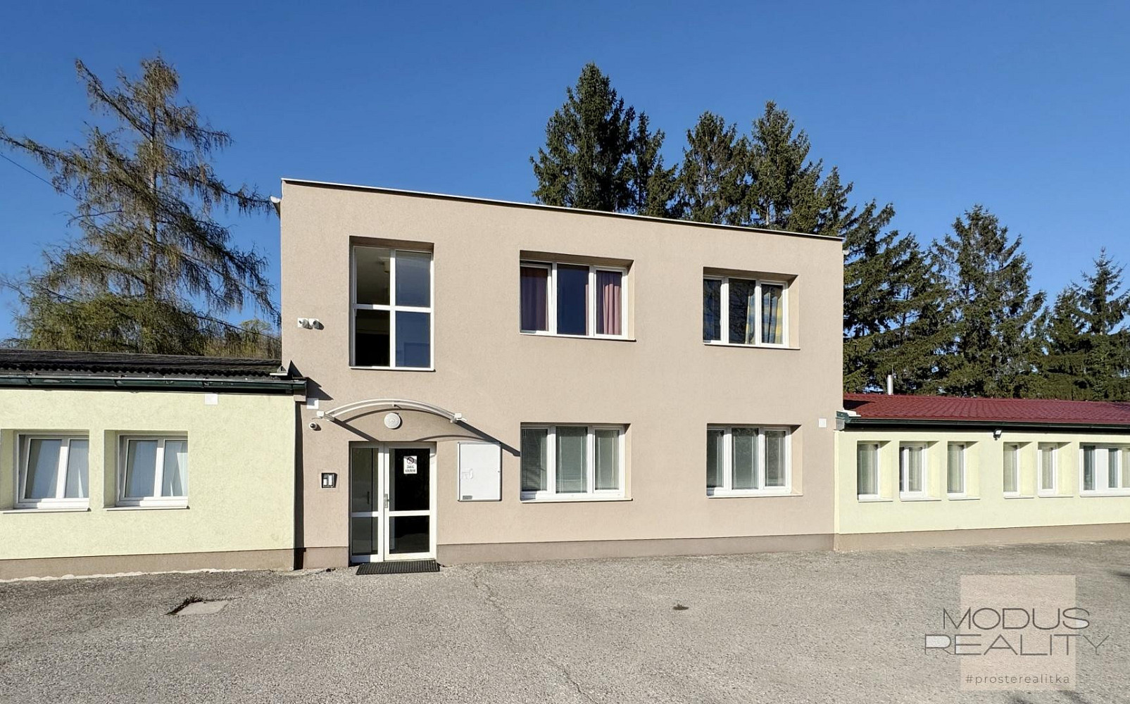 Pronájem kanceláře 35 m² — photo 3