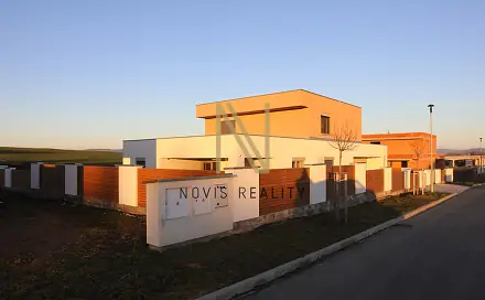 Prodej domu 233 m² s pozemkem 734 m², Klatovy