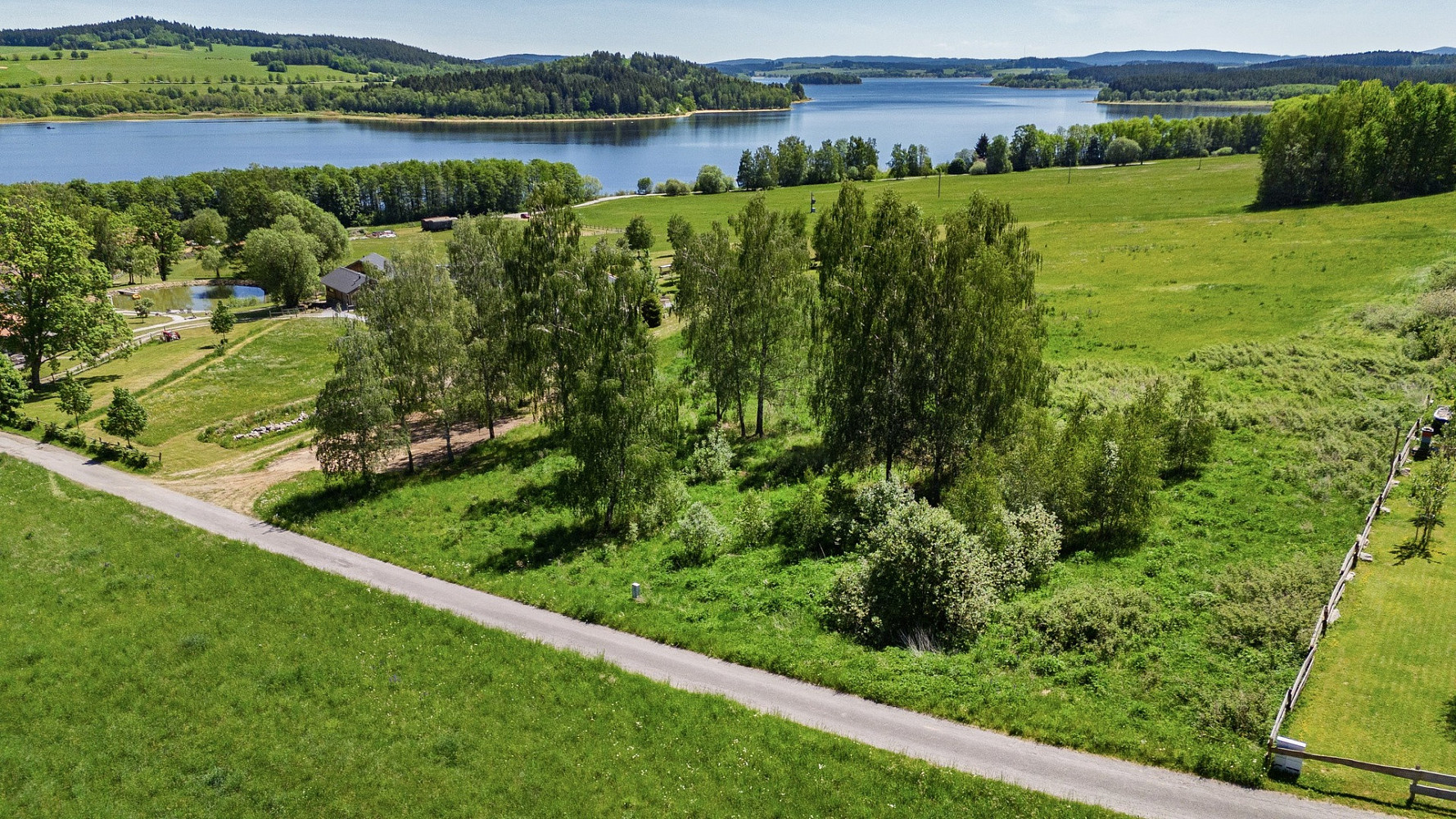 Prodej stavebního pozemku 1 427 m²