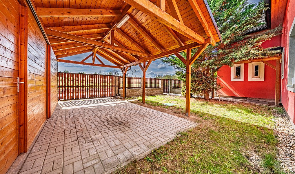 Prodej domu 212 m² s pozemkem 475 m², Chocerady – náhled fotky 2