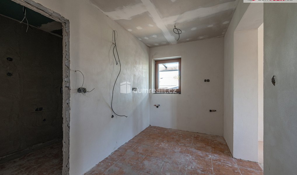 Prodej domu 300 m² s pozemkem 888 m², Sadov – náhled fotky 28
