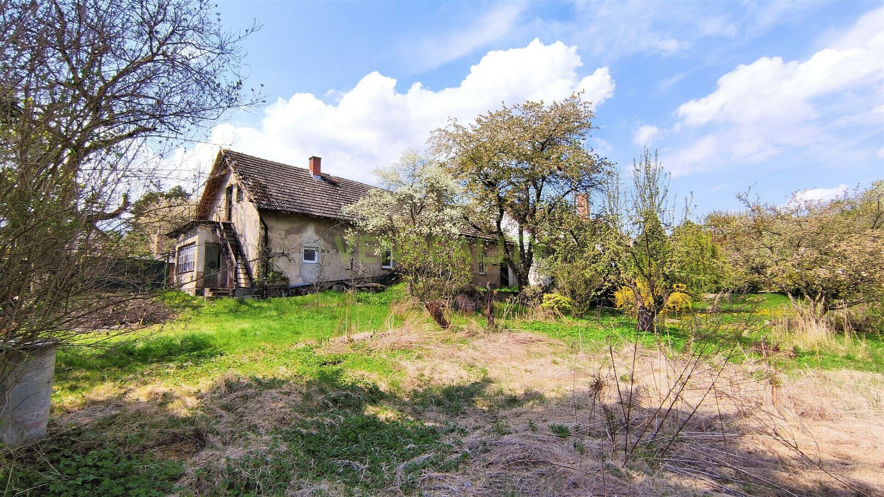 Prodej stavebního pozemku 1 872 m² – fotografie 4