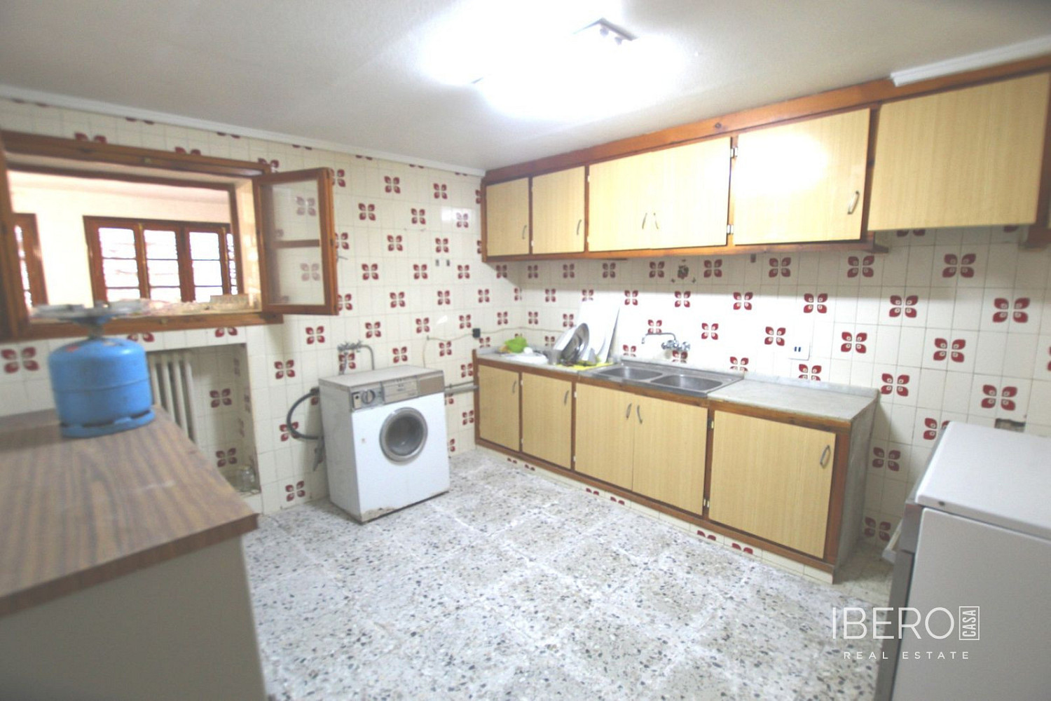 Prodej domu 1 100 m² s pozemkem 40 000 m² — photo 3