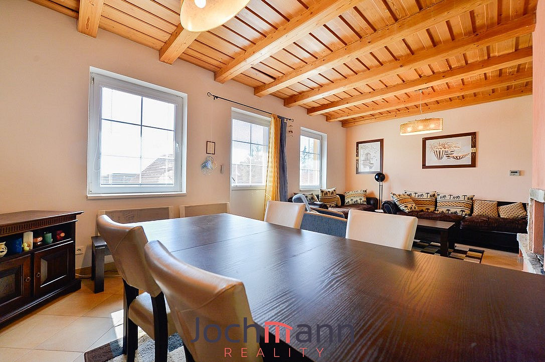 Prodej domu 182 m² s pozemkem 1 009 m² – fotografie 2