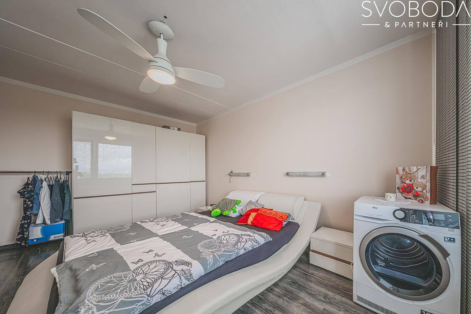 Pronájem bytu 3+kk 74 m² — photo 2