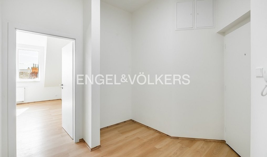 Pronájem bytu 2+kk 65 m², Praha – náhled fotky 4