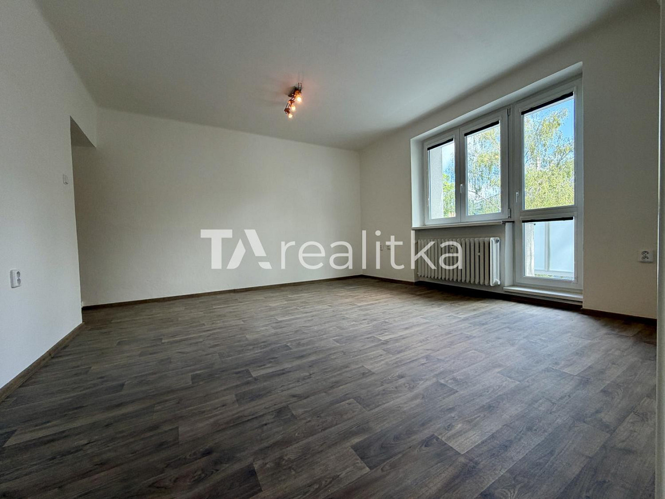 Pronájem bytu 2+1 68 m² – pohled 4