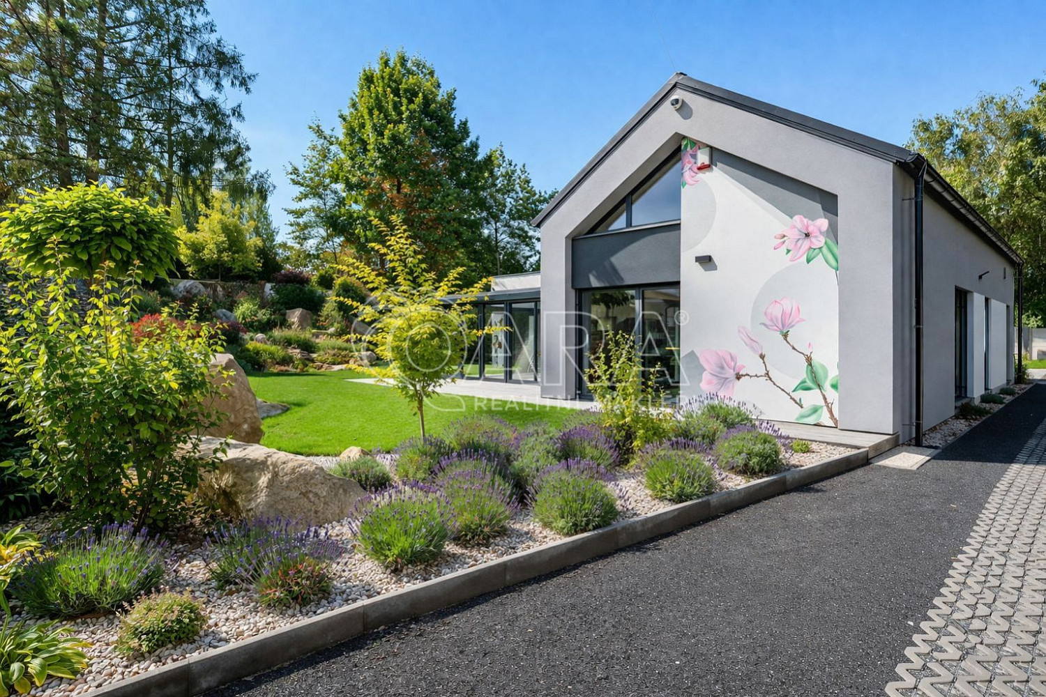 Prodej domu 145 m² s pozemkem 1 205 m²
