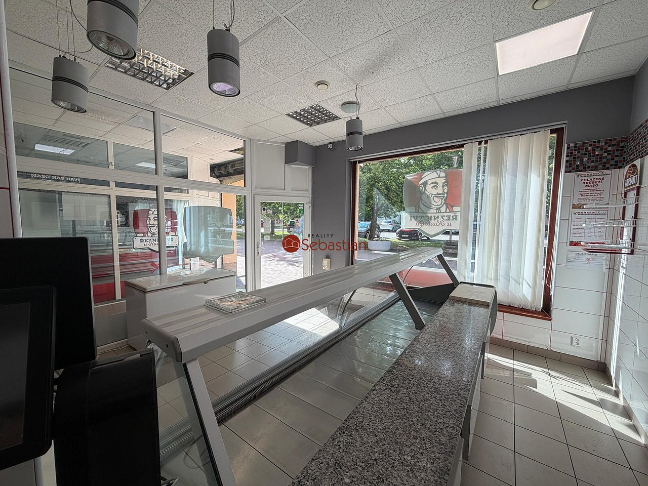 Pronájem obchodních prostor 33 m² – fotografie 4