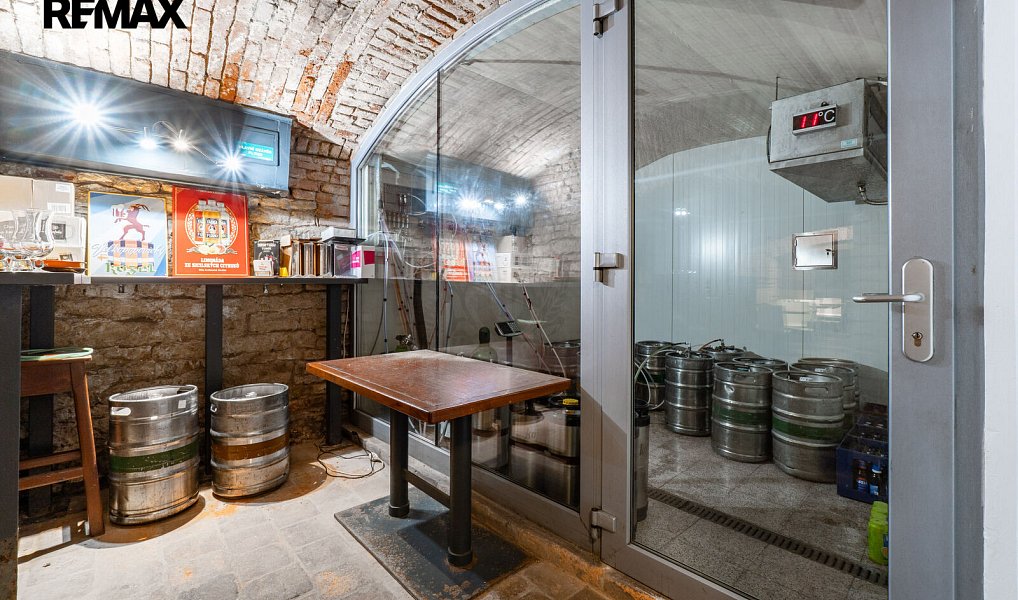 Pronájem restaurace 254 m², Praha – náhled fotky 17