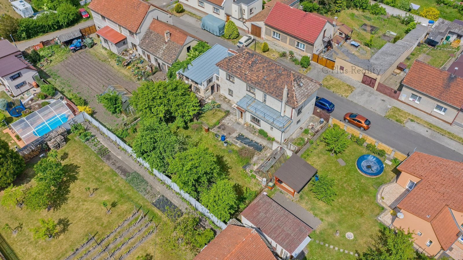Prodej domu 210 m² s pozemkem 569 m²