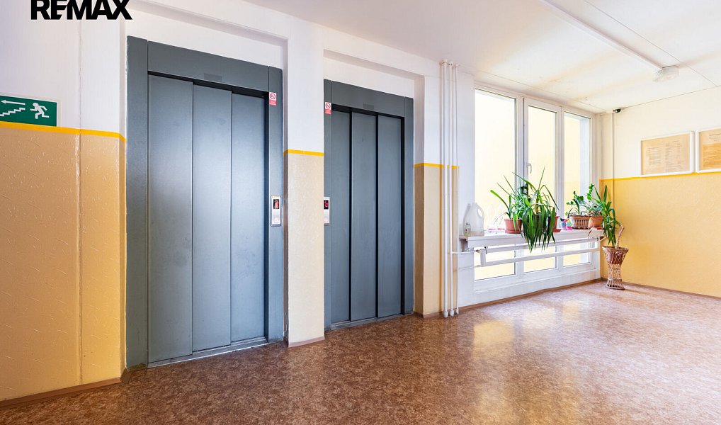 Pronájem bytu 3+kk 61 m², Praha – náhled fotky 27