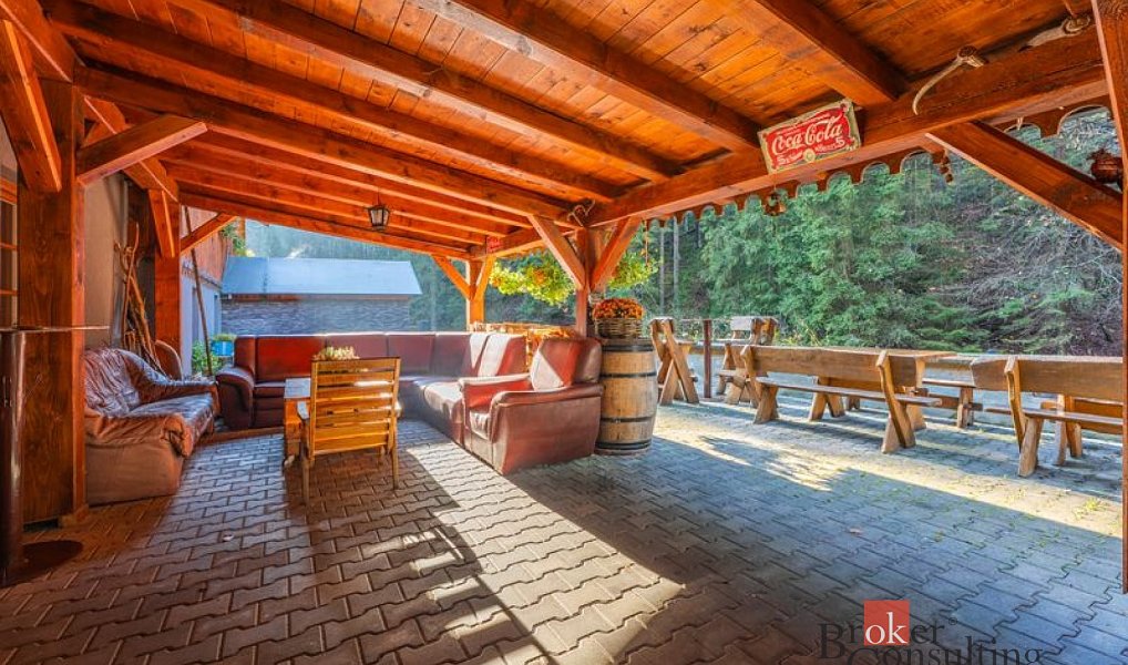 Prodej domu 650 m² s pozemkem 906 m², Strážné – náhled fotky 51