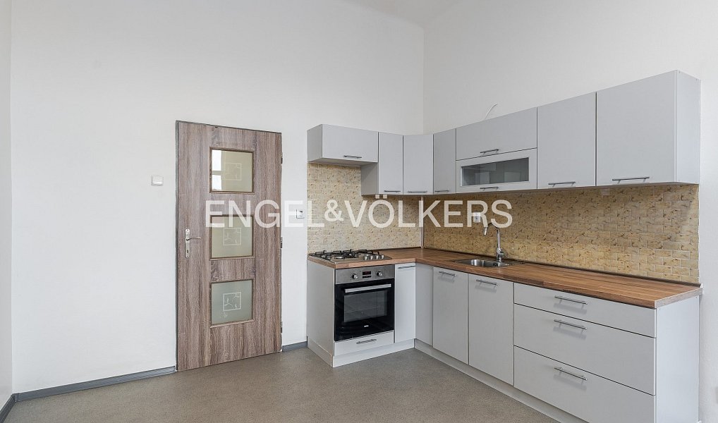 Pronájem bytu 2+kk 49 m², Praha – náhled fotky 2