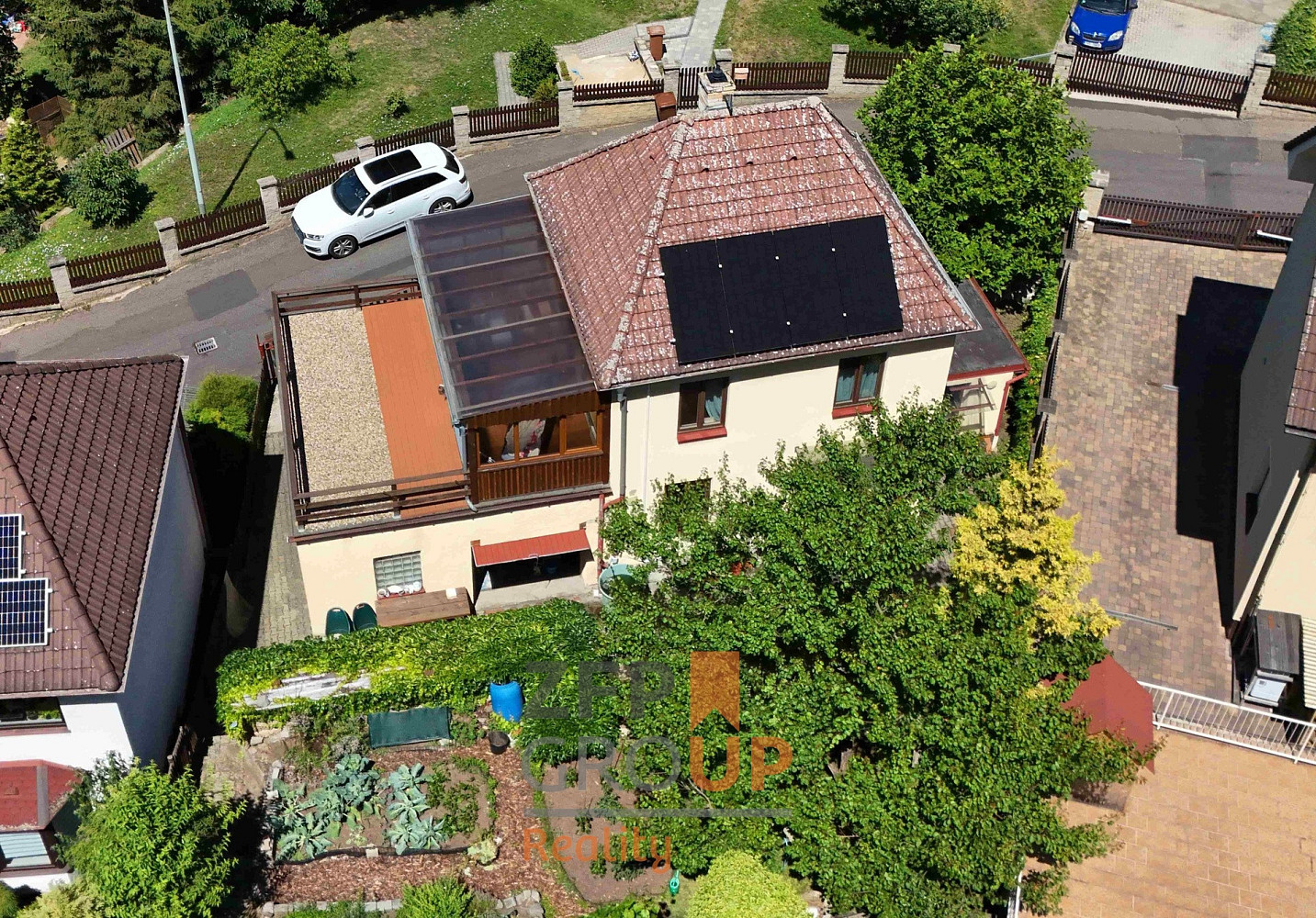 Prodej domu 205 m² s pozemkem 840 m² – fotografie 2