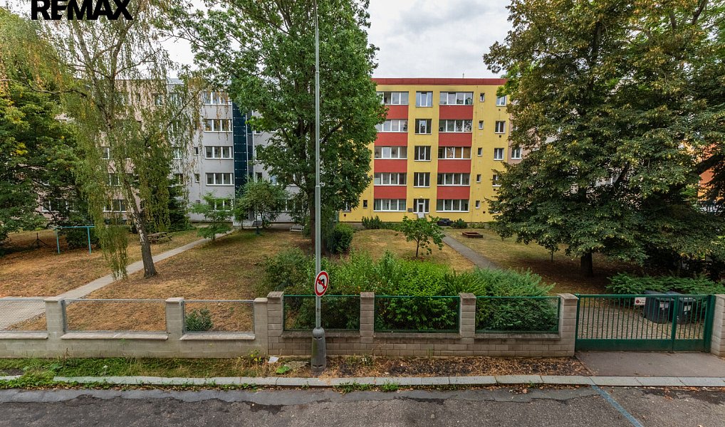 Prodej bytu 2+kk 46 m², Praha – náhled fotky 17