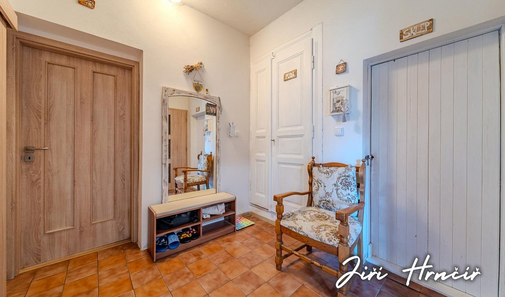 Prodej domu 127 m² s pozemkem 2 842 m², Úněšov – náhled fotky 9