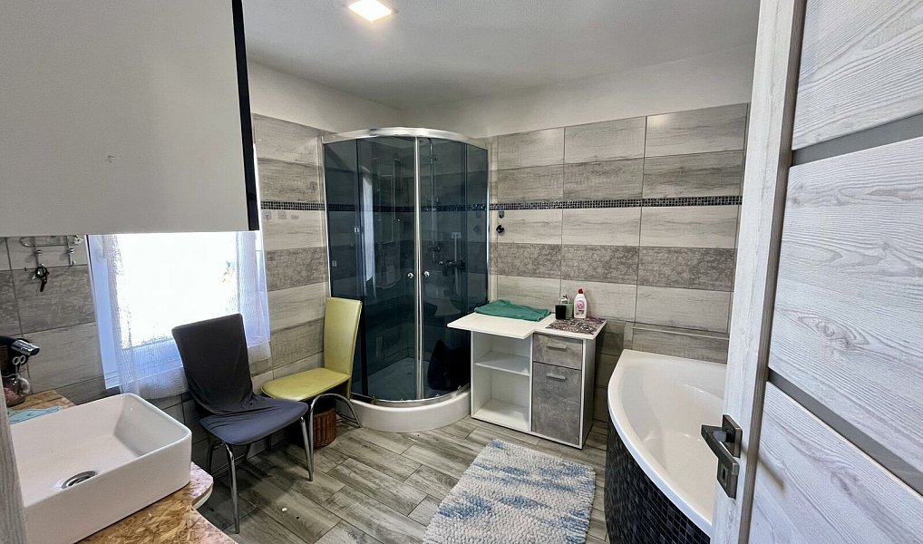 Prodej domu 200 m² s pozemkem 1 192 m², Valašská Bystřice – náhled fotky 12