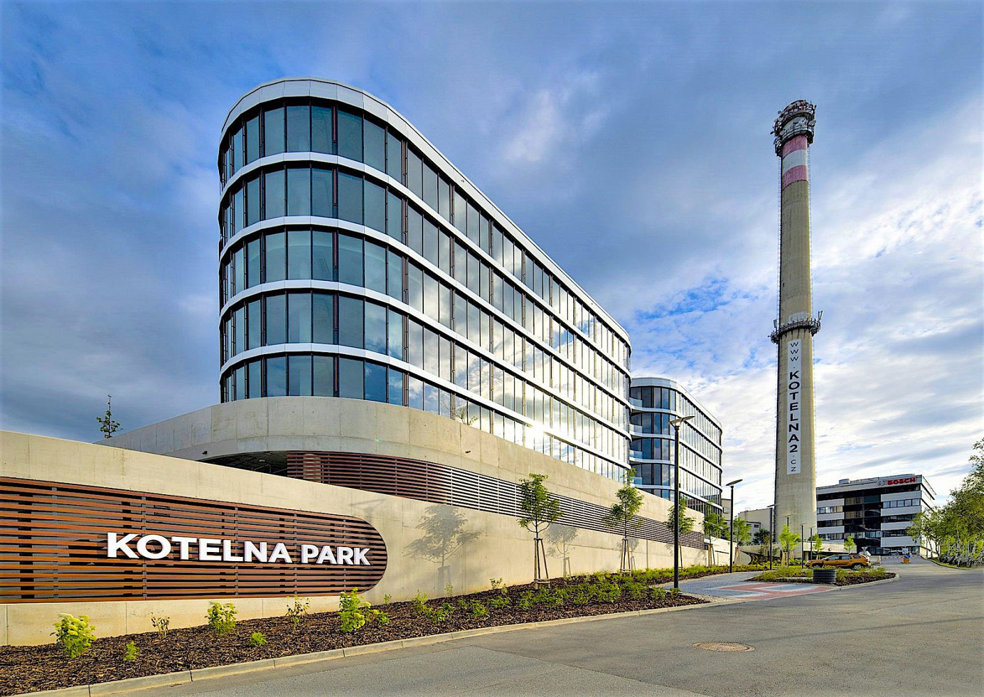 Pronájem kanceláře 696 m²