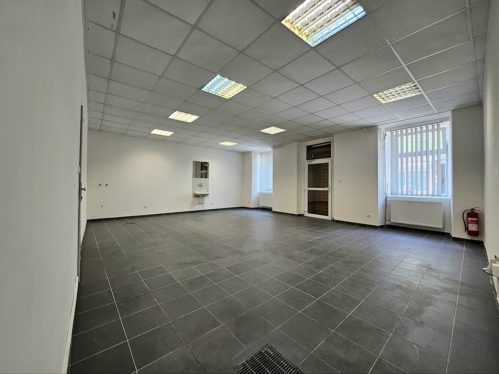 Pronájem obchodních prostor 76 m² – fotografie 3