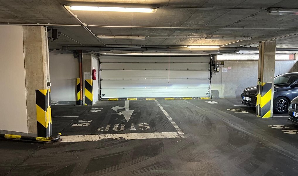 Prodej garáže o výměře 17m2, Praha – náhled fotky 5