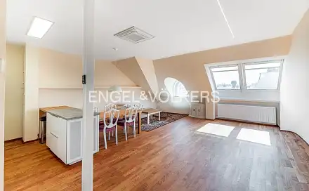 Pronájem bytu 4+kk 150 m²