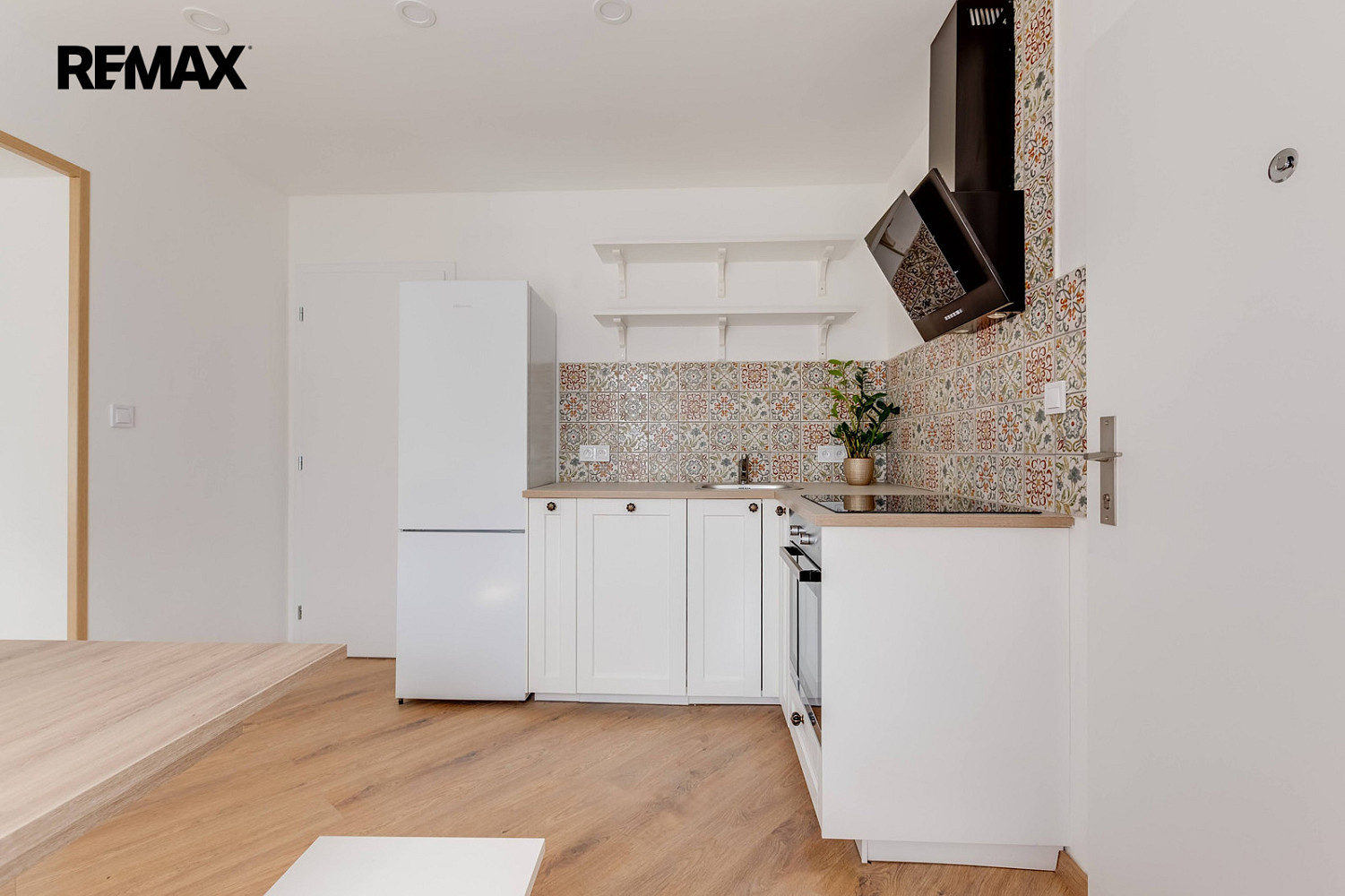 Prodej domu 320 m² s pozemkem 450 m² – pohled 6