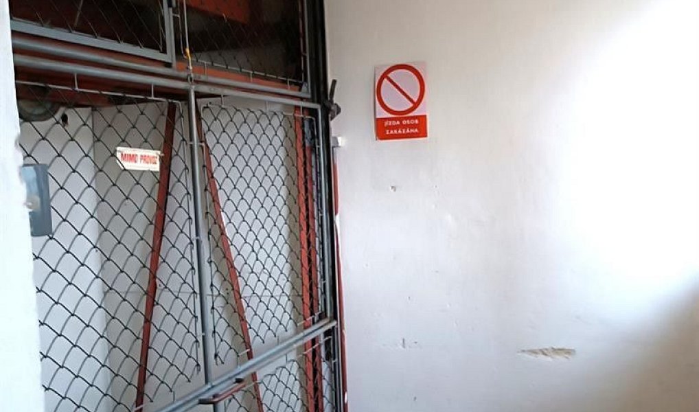 Pronájem obchodních prostor 768 m², Třebíč – náhled fotky 14